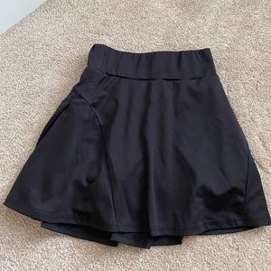 Black tennis skort